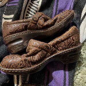 boc Brown Patterned Mules